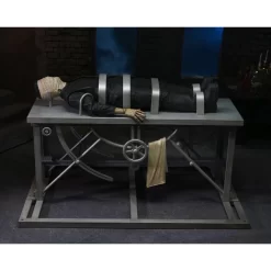 Neca Universal Monsters Ultimate Frankenstein's Monster Accessory Pack -Negozio Di Giocattoli neca universal monsters ultimate frankenstein s monster accessory pack 3